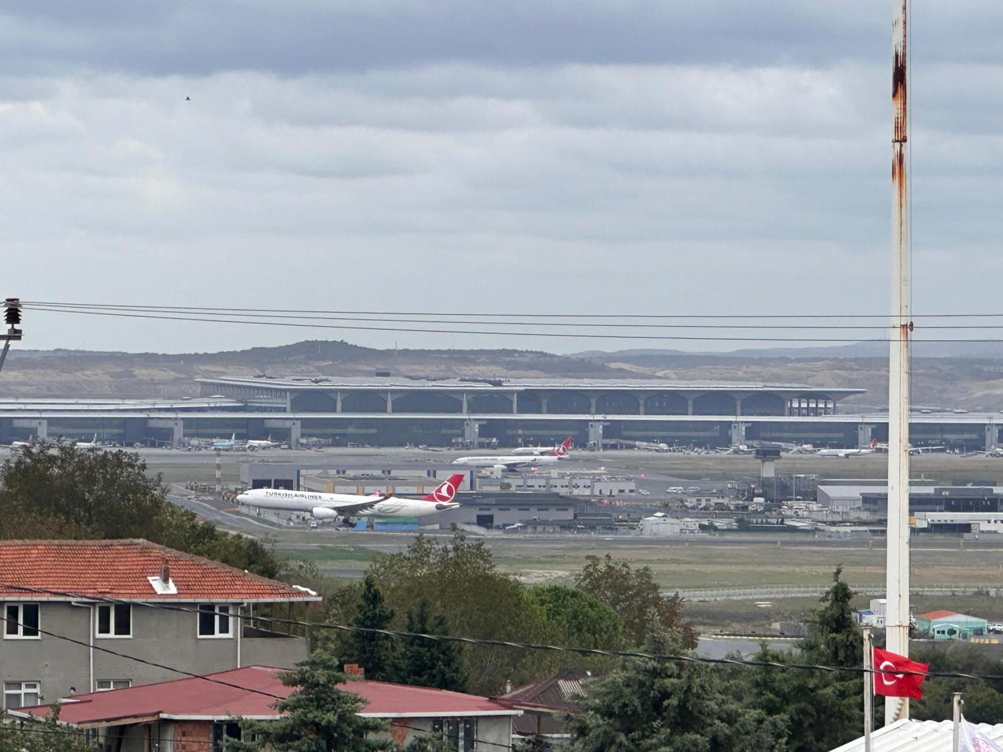 Altay Airport Suit Tayakadin Exterior photo